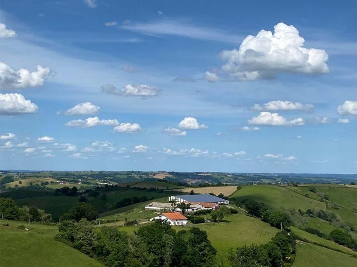 Apercu ferme à Orègue